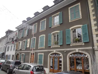 Street view of Carouge, the area around Marché du Monde (Place des Deux-Églises)