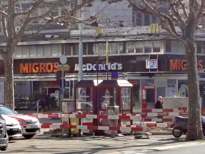 Street view of Servette, the area around Escape Infinity
