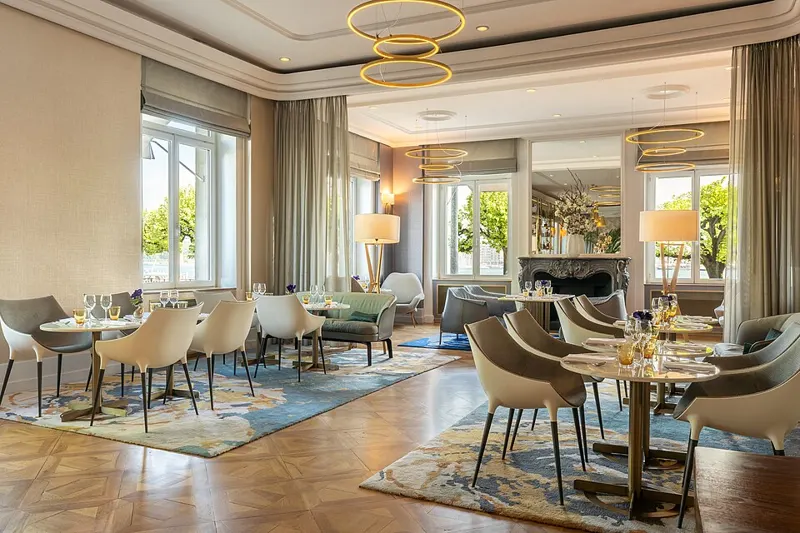 Photo of Ritz-Carlton Hôtel de la Paix – Living Room Bar & Kitchen